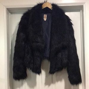 Faux Fur Crop Jacket💙
